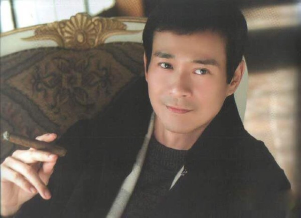 母亲改嫁，随继父姓的明星，有的继父本来就是明星，有的却不是