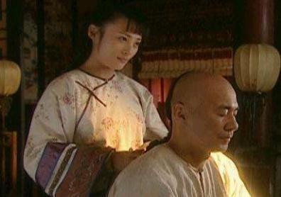 她为了陈建斌倾其所有，同居多年后和平分手，现如今演小三爆红