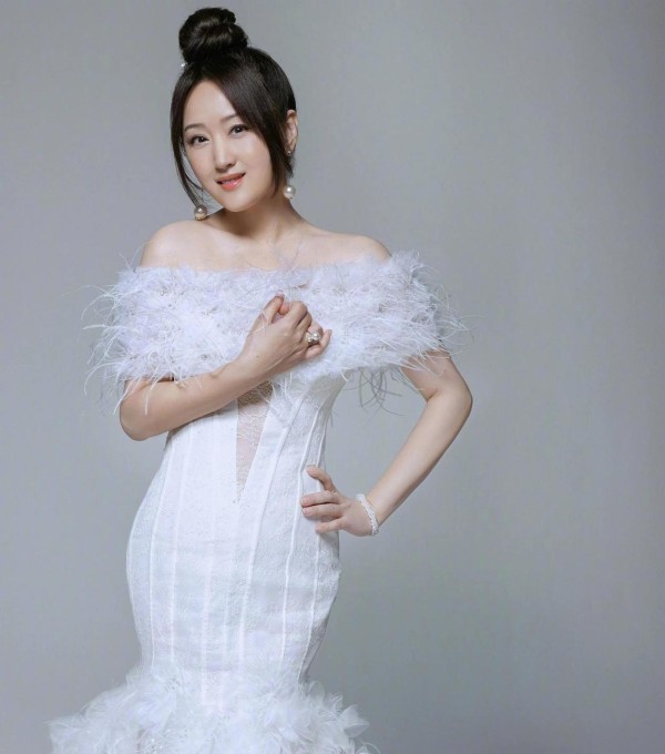 杨钰莹：只是把毛宁当哥哥，赖文峰才是真爱，52岁不婚不孕