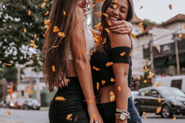 怎么和女生升级关系?这几种方法能帮你