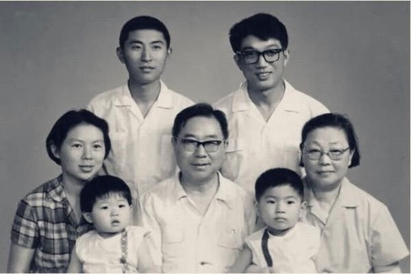 高晓松的亲属关系图 高晓松家世父母学历强大