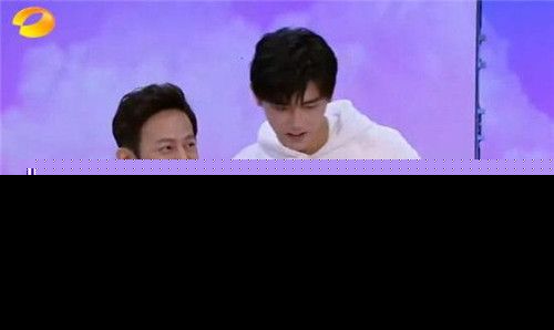 快乐大本营陈飞宇为什么喊何炅舅舅 陈飞宇和何炅什么关系