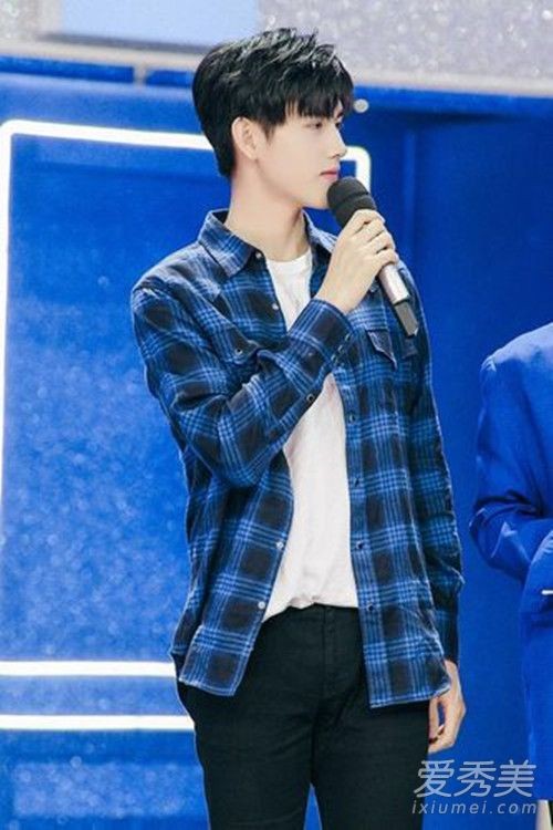 快乐大本营陈飞宇为什么喊何炅舅舅 陈飞宇和何炅什么关系