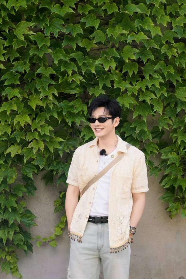 黄晓明娱乐圈口碑超好，也是演艺路上的大满贯影帝