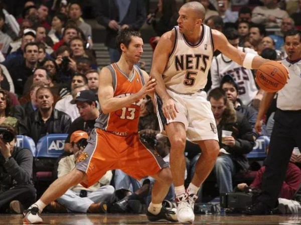 NBA巨星在网上被骂怎么回应？德克幽默纳什约架，科比用名言回