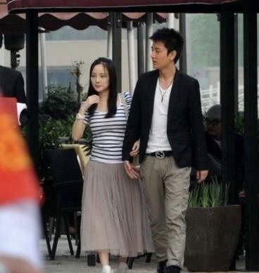 谈恋爱的时候有多好？贾乃亮李小璐让人羡慕，孙俪邓超太真实