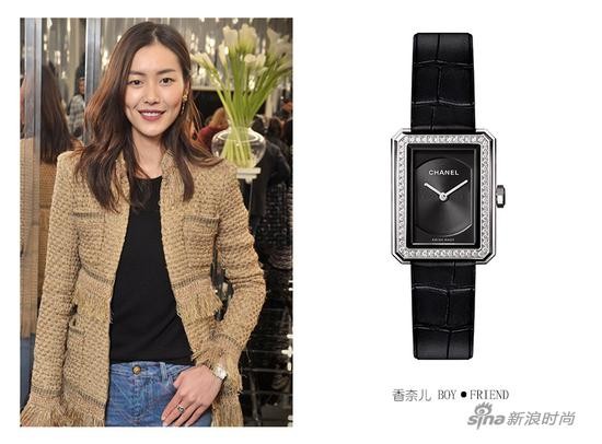 刘雯佩戴香奈儿