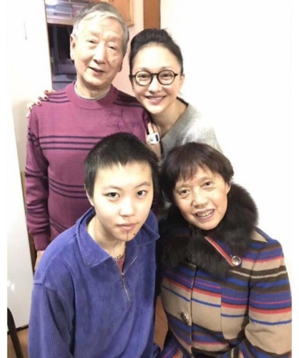 周迅高圣远离婚了吗？周迅窦靖童关系亲密，分居两年准备离婚？