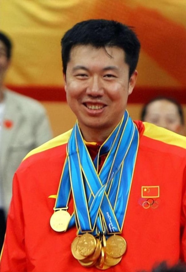 中国男篮黄金一代来全明星了 名宿齐聚嘉年华