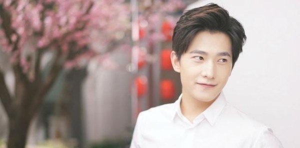 帅到“令人窒息”的4位男星，李易峰垫底，他排第一实至名归