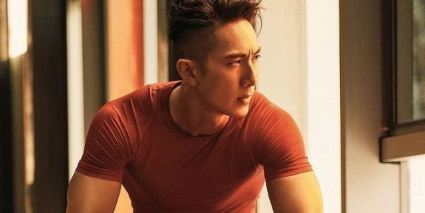 帅到“令人窒息”的4位男星，李易峰垫底，他排第一实至名归