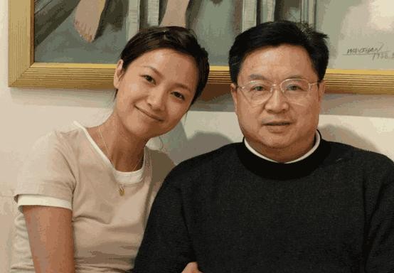 盘点明星与亲爹罕见的亲密合照: 原来周天王只遗传了妈妈