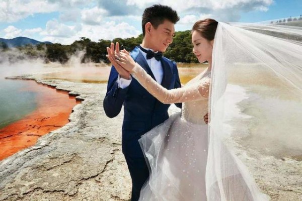 刘诗诗吴奇隆婚纱照