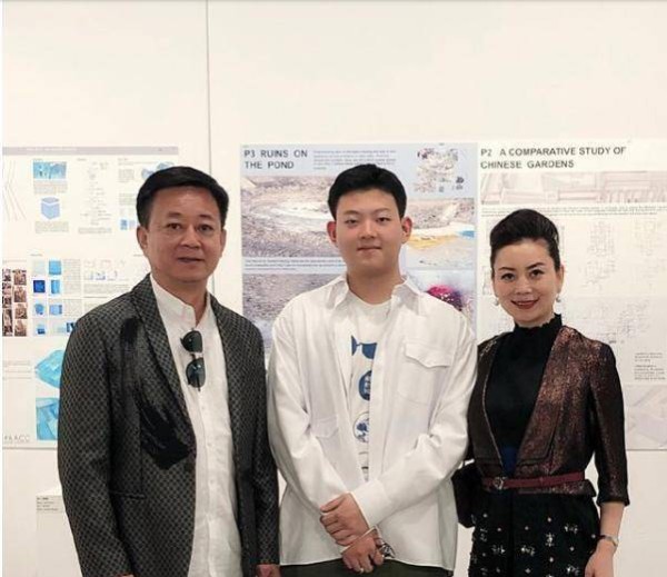 裸婚的明星夫妇，张智霖袁咏仪多年后补拍婚纱照，他们只花了39元