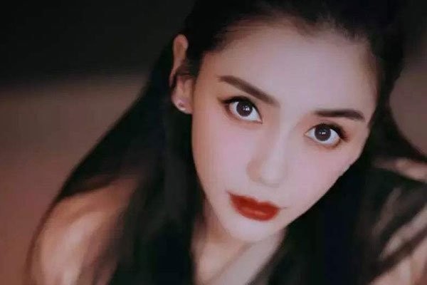 angelababy是哪里人 黄晓明这次真正的回应了两个人离婚的传闻