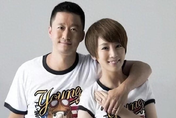 明星夫妻真人秀背后：镜头外的真实生活究竟如何？