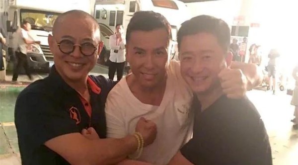 吴彦祖晒与吴京合影！港圈巨星对吴京态度反转，又印证了黄渤的话