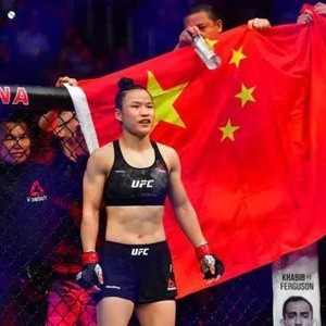 频繁现身媒体镜头前 张伟丽成名之后就“飘”了？