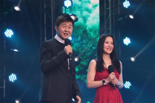 歌手任静付笛声夫妇皈依佛门的原因是什么