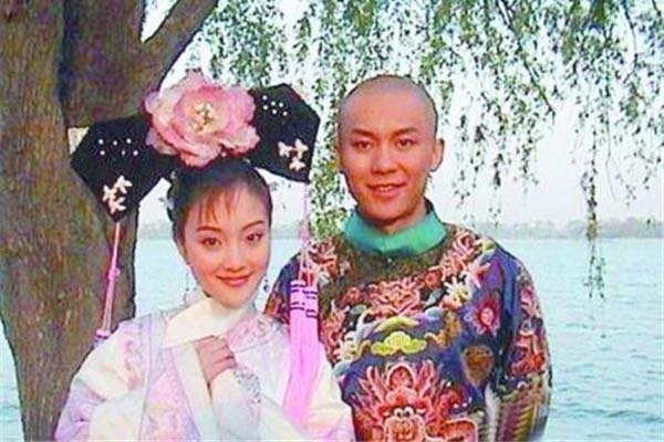 李晨李小璐好过吗 李晨李小璐媒体不发达下的低调恋情