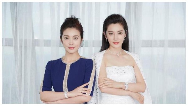 意外把妹妹带进演艺圈，如今妹妹红遍大江南北，她却不温不火