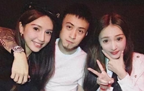 沪上皇秦奋：36亿私人飞机与千万名表