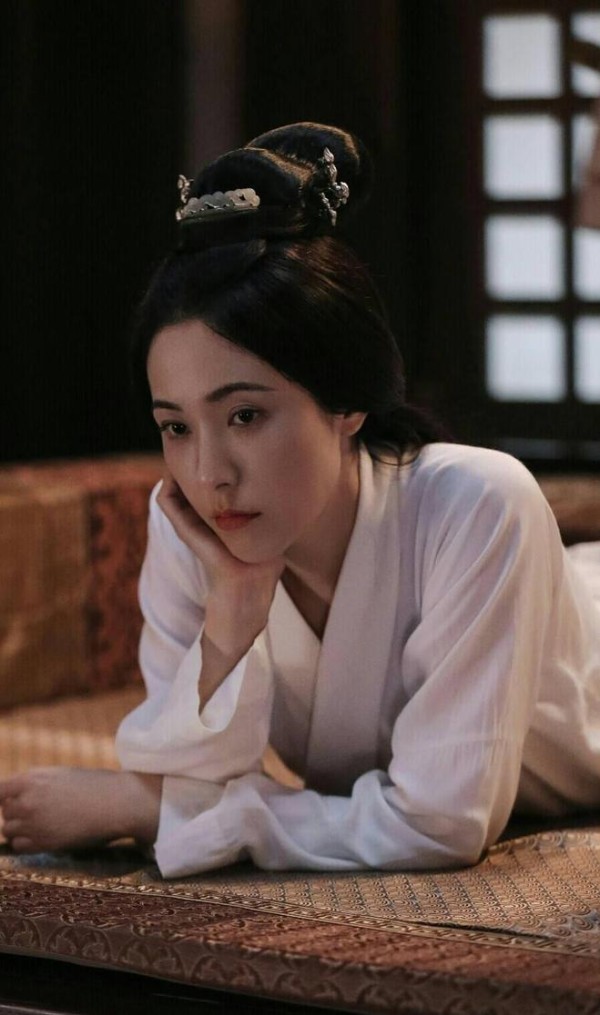 曾黎与赵露思二人合作演母女，卸妆前后颜值惊人差距大惊艳