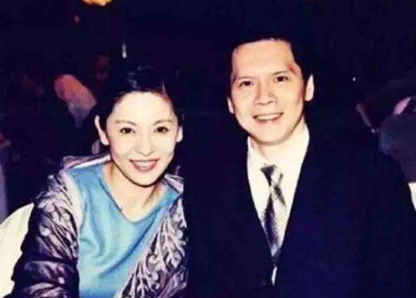 向太有多厉害是什么人物？深扒向佐妈妈陈岚个人资料家庭背景