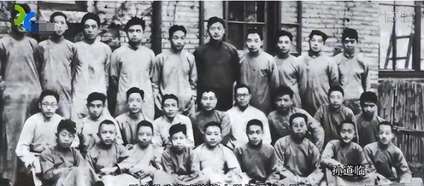 孙道临晚年痛哭！回忆与王文娟的深情往事，爱情与遗忘交织
