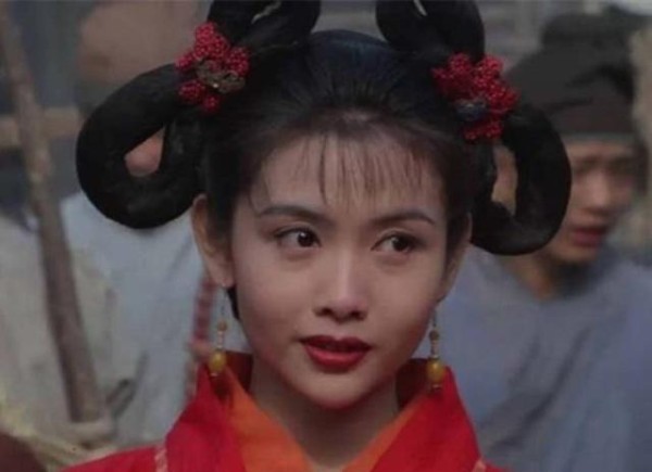 邱淑贞曾跟王晶在一起，很多人不理解，长大以后才知道这有多现实