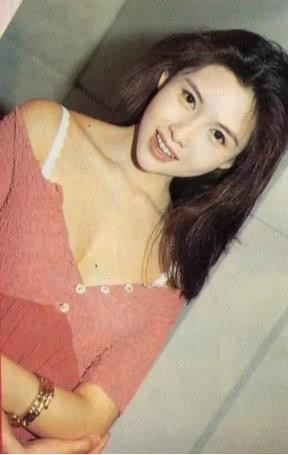 邱淑贞3个女儿颜值皆不输妈妈，称不堪狗仔骚扰，反感娱乐圈