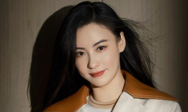 明明同父母，为何这对兄妹颜值差距大到令人吃惊？