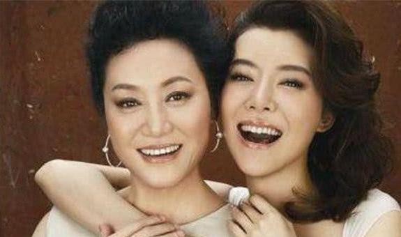 5对母女明星，看到最后一对，网友：这不是母女是姐妹吧！