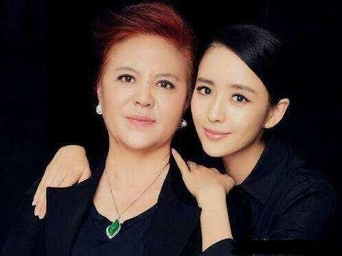 娱乐圈的母女像姐妹, 还是她最美