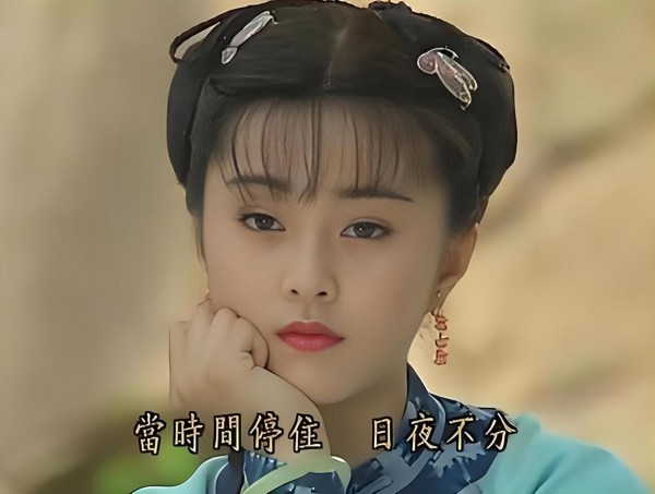 他是娱乐圈备受关注的“私生子”，出生便惹非议，如今逆袭成顶流