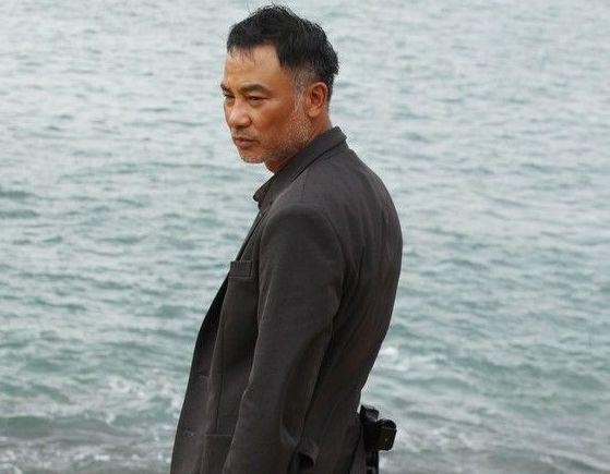 娱乐圈里向华强不敢得罪的4个人,最后一个光听名字,我都有点哆