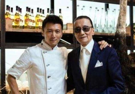 娱乐圈里向华强不敢得罪的4个人,最后一个光听名字,我都有点哆