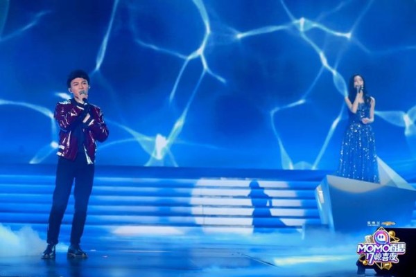 MOMO直播17惊喜夜亮相深圳 明星主播共享娱乐盛宴