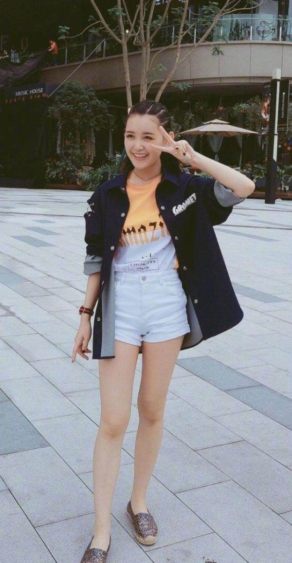 17岁的蒋依依是杨幂侄女？蒋依依家庭背景不一般！