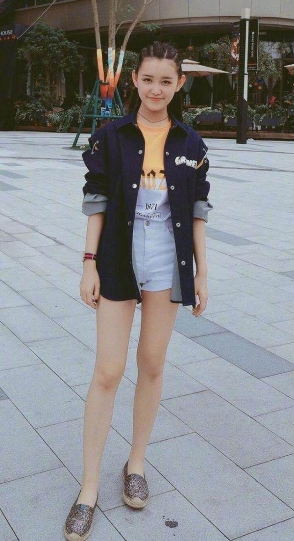 17岁的蒋依依是杨幂侄女？蒋依依家庭背景不一般！