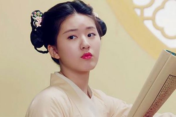 蒋依依赵露思怎么认识 同框的她们何止是美颜