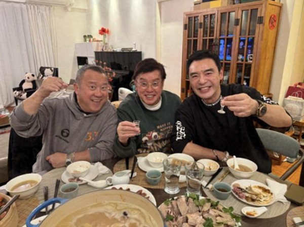 钟镇涛72岁生日宴，或才揭开曾志伟真面目！再多名和利都救不了他
