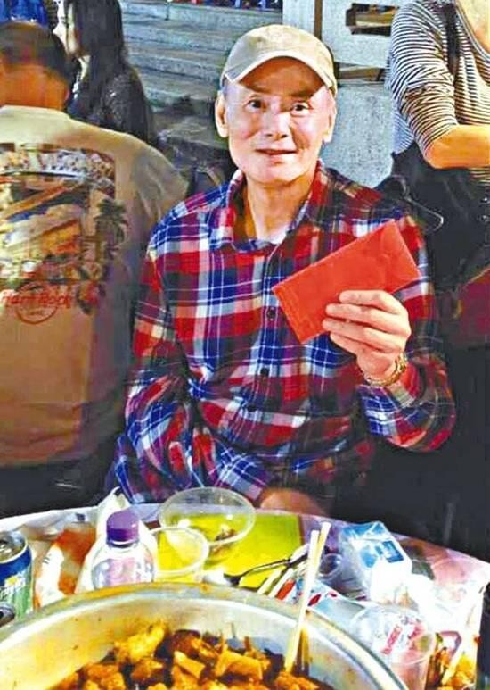 他瘫痪在床无人照顾却不忘慈善，让多少明星汗颜