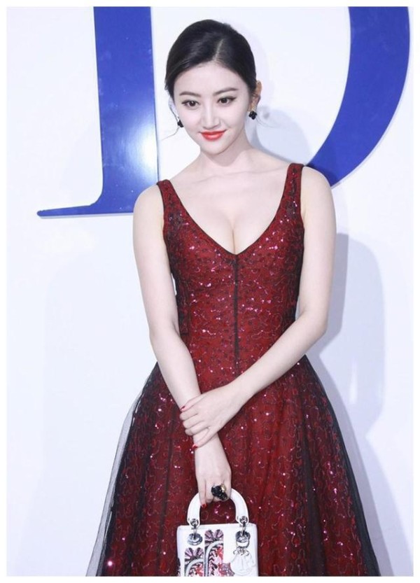 景甜为什么可以成为Dior官方受邀的唯一中国女星？