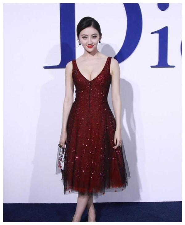 景甜为什么可以成为Dior官方受邀的唯一中国女星？