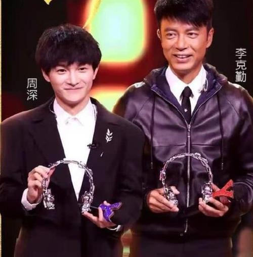 李克勤为什么对周深好?周深好像不太喜欢李克勤微博为啥不互动?