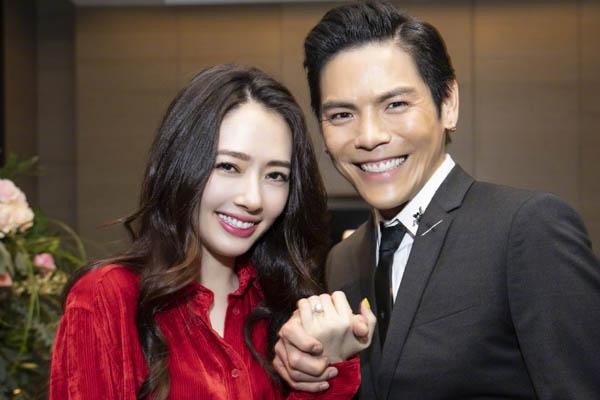 向佐家为什么如此富有？他的父亲向华强地位不一般