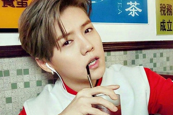 一年级宋妍霏与鹿晗接过吻 她的男朋友曝光不是鹿晗而是张一山