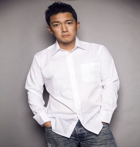 影帝父亲嫌他丑，连婚礼都拒绝参加，如今连影后母亲也要断绝关系