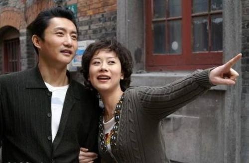 男孩子和妈妈的相处模式，要尽量避讳这两种行为，切记过分亲昵